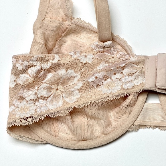 Victoria’s Secret Body By Victoria Unlined Demi Bra Floral Lace Beige 38DDD - Picture 4 of 8